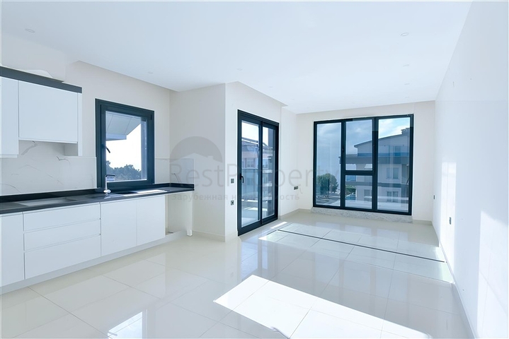 4 + 1 شقة في منطقة كارجيجاك 200 متر من البحر