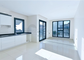 4 + 1 شقة في منطقة كارجيجاك 200 متر من البحر