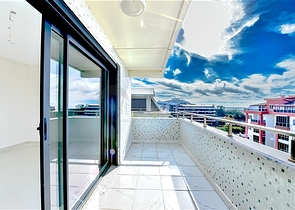 4 + 1 شقة في منطقة كارجيجاك 200 متر من البحر