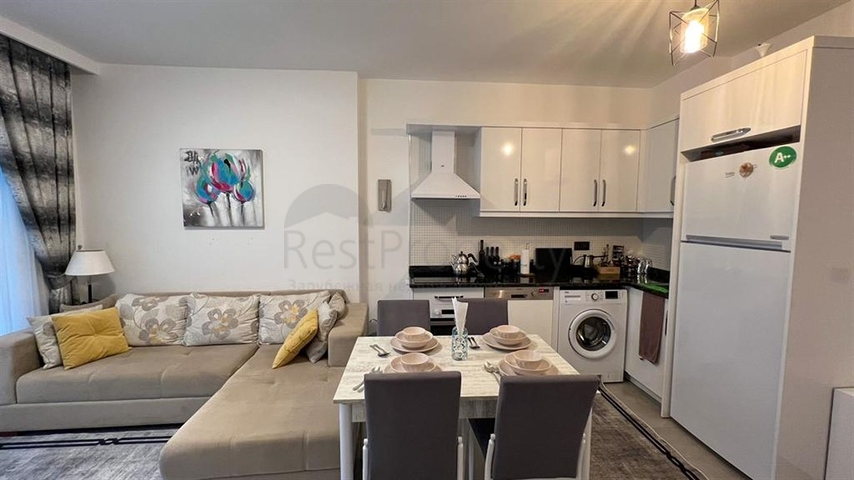 مجمع سكني حديث  - شقة غرفة وصالة - في محمودلار / الانيا 