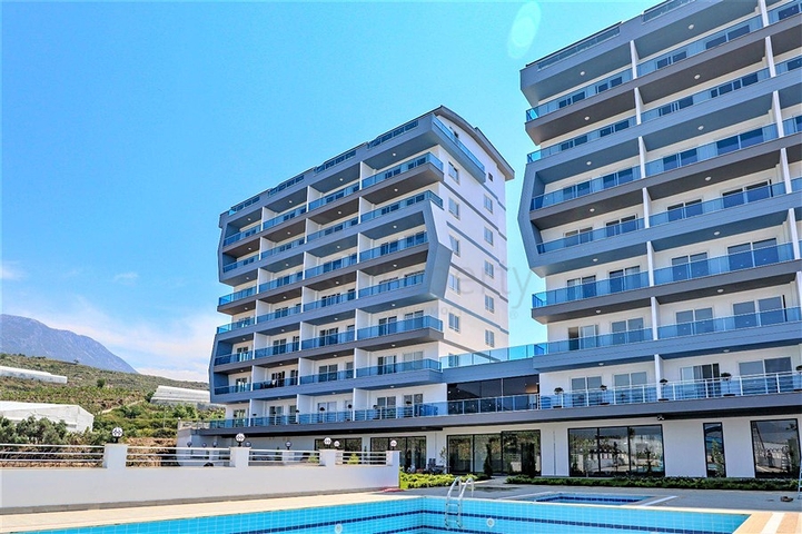 مجمع سكني حديث  - شقة غرفة وصالة - في محمودلار / الانيا 