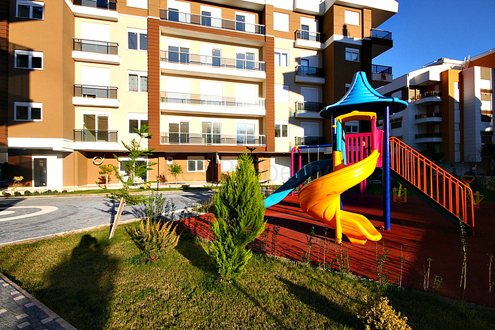 شقق بمساحات مختلفة في أنطاليا 