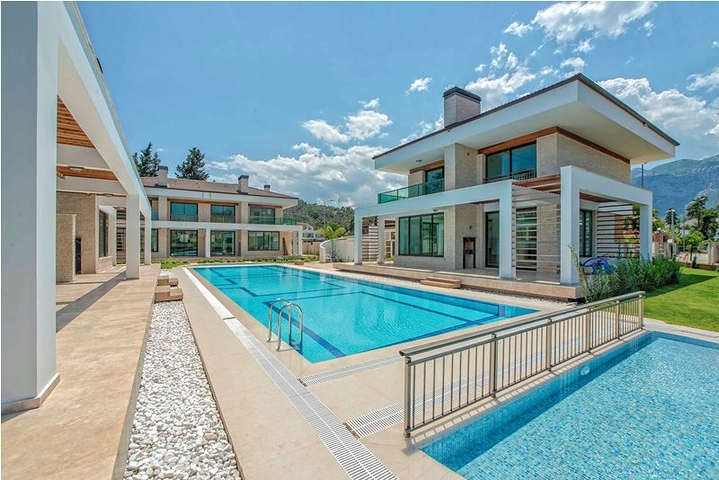 فيلا فاخرة 3 + 1 في كيمير