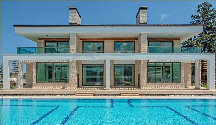 فيلا فاخرة 3 + 1 في كيمير