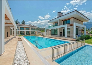 فيلا فاخرة 3 + 1 في كيمير