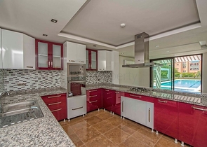 فيلا فاخرة 3 + 1 في كيمير