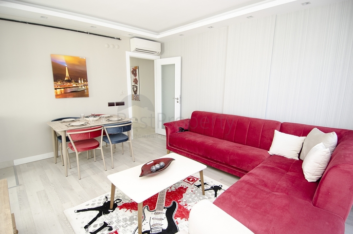 شقق فاخرة في كونيالتي بالقرب من قناة المارينا