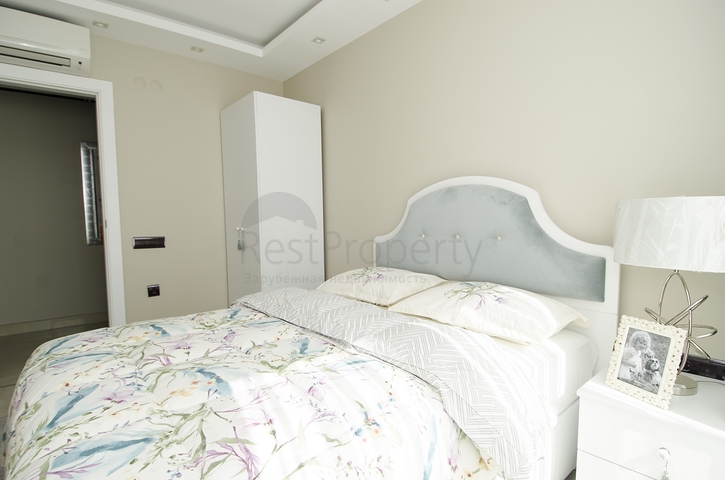 شقق فاخرة في كونيالتي بالقرب من قناة المارينا