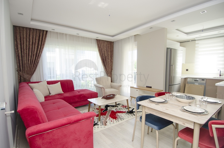 شقق فاخرة في كونيالتي بالقرب من قناة المارينا