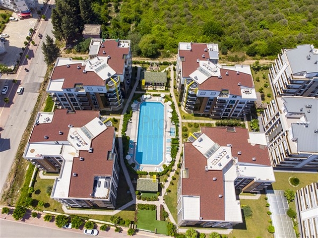 شقق فاخرة في كونيالتي بالقرب من قناة المارينا