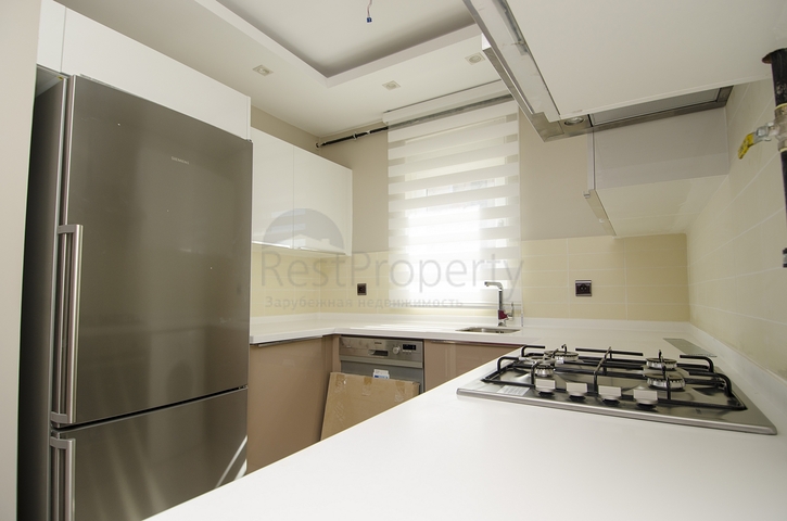 شقق فاخرة في كونيالتي بالقرب من قناة المارينا