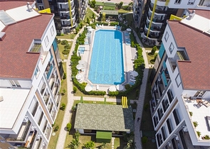 شقق فاخرة في كونيالتي بالقرب من قناة المارينا