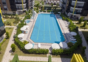 شقق فاخرة في كونيالتي بالقرب من قناة المارينا