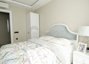 شقق فاخرة في كونيالتي بالقرب من قناة المارينا