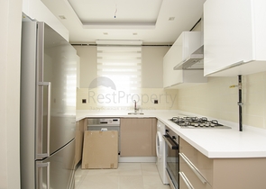 شقق فاخرة في كونيالتي بالقرب من قناة المارينا