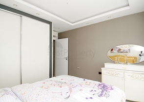 شقق فاخرة في كونيالتي بالقرب من قناة المارينا