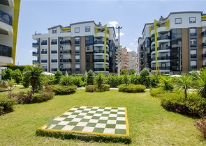 شقق فاخرة في كونيالتي بالقرب من قناة المارينا