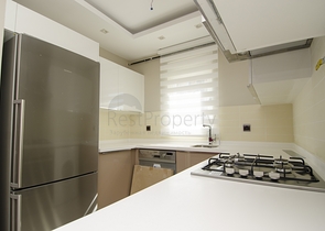 شقق فاخرة في كونيالتي بالقرب من قناة المارينا