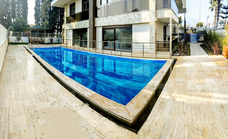 مشروع جاهز في انطاليا 300 م عن البحر