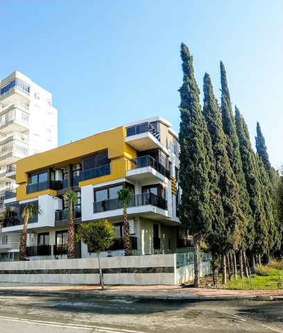 مشروع جاهز في انطاليا 300 م عن البحر