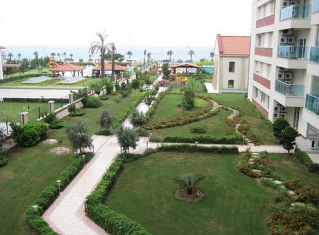 شقة 3 + 1 مع أثاث على الساحل الأول في أنطاليا