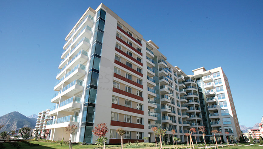 شقة 3 + 1 مع أثاث على الساحل الأول في أنطاليا