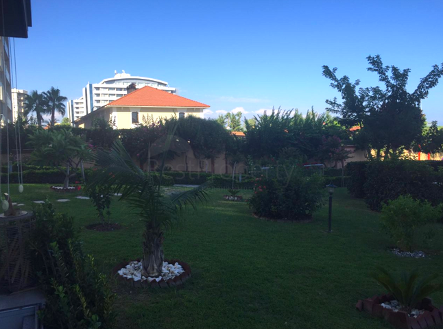 شقة 3 + 1 مع أثاث على الساحل الأول في أنطاليا