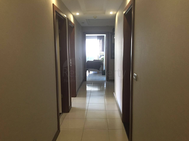 شقة 3 + 1 مع أثاث على الساحل الأول في أنطاليا