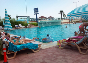 شقة 3 + 1 مع أثاث على الساحل الأول في أنطاليا