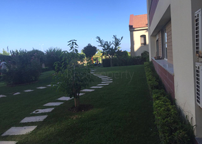 شقة 3 + 1 مع أثاث على الساحل الأول في أنطاليا