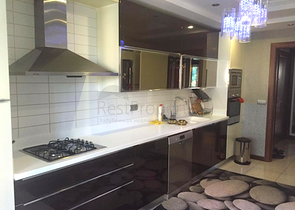 شقة 3 + 1 مع أثاث على الساحل الأول في أنطاليا