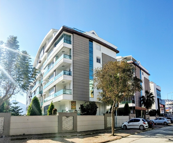 شقة 2 + 1 مع أثاث 5 دقائق سيرا على الأقدام من البحر