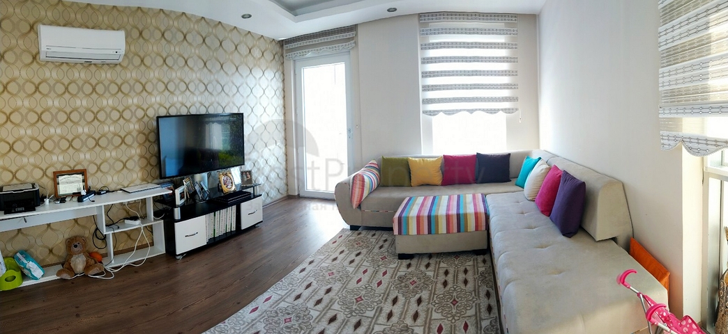 شقة 2 + 1 مع أثاث 5 دقائق سيرا على الأقدام من البحر