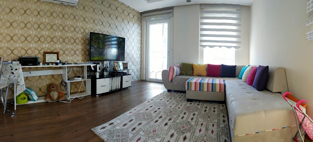 شقة 2 + 1 مع أثاث 5 دقائق سيرا على الأقدام من البحر