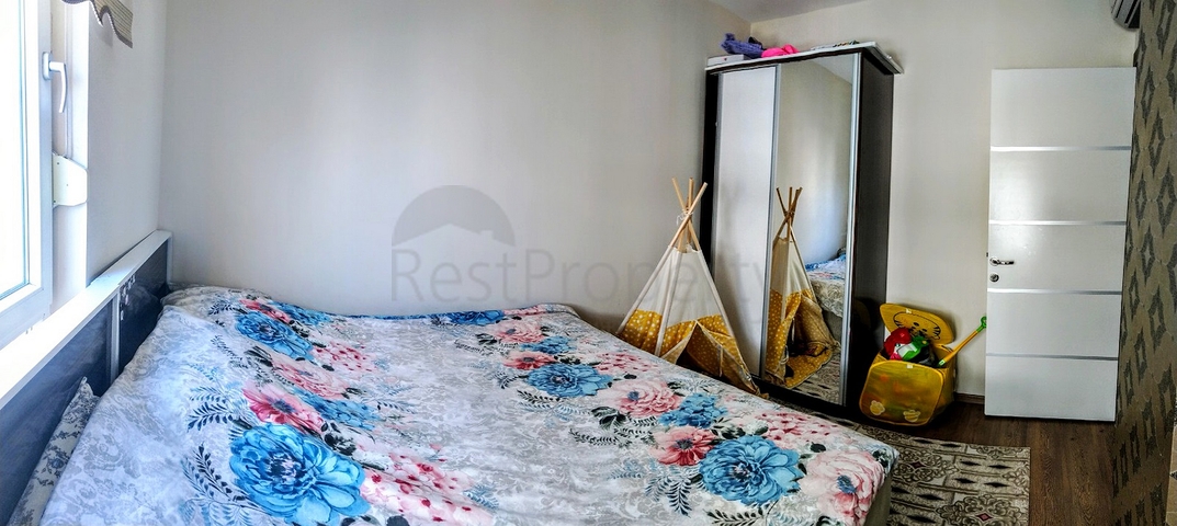 شقة 2 + 1 مع أثاث 5 دقائق سيرا على الأقدام من البحر