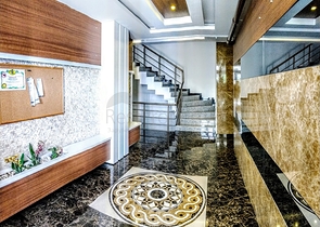 شقة 2 + 1 مع أثاث 5 دقائق سيرا على الأقدام من البحر