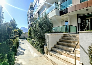 شقة 2 + 1 مع أثاث 5 دقائق سيرا على الأقدام من البحر