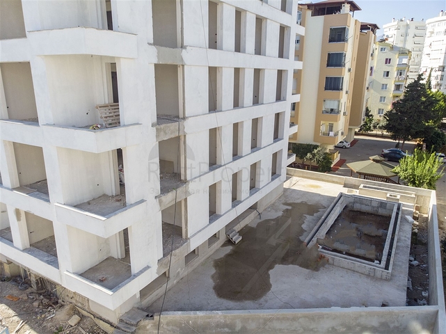 شقق 2 + 1 ، 3 + 1 في منطقة اونجالي في كونيالتي أنطاليا