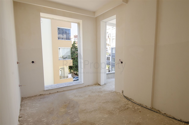 شقق 2 + 1 ، 3 + 1 في منطقة اونجالي في كونيالتي أنطاليا