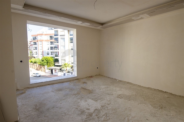 شقق 2 + 1 ، 3 + 1 في منطقة اونجالي في كونيالتي أنطاليا