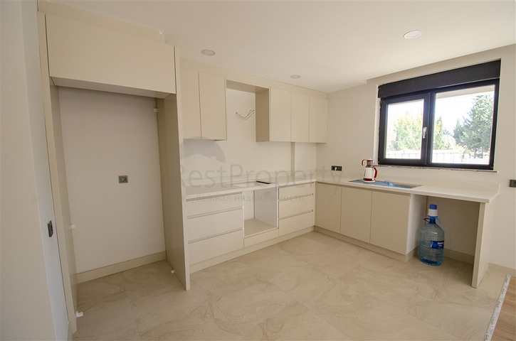 شقق 2 + 1 ، 3 + 1 في منطقة اونجالي في كونيالتي أنطاليا