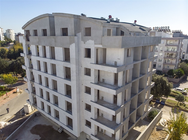 شقق 2 + 1 ، 3 + 1 في منطقة اونجالي في كونيالتي أنطاليا