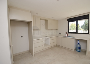 شقق 2 + 1 ، 3 + 1 في منطقة اونجالي في كونيالتي أنطاليا