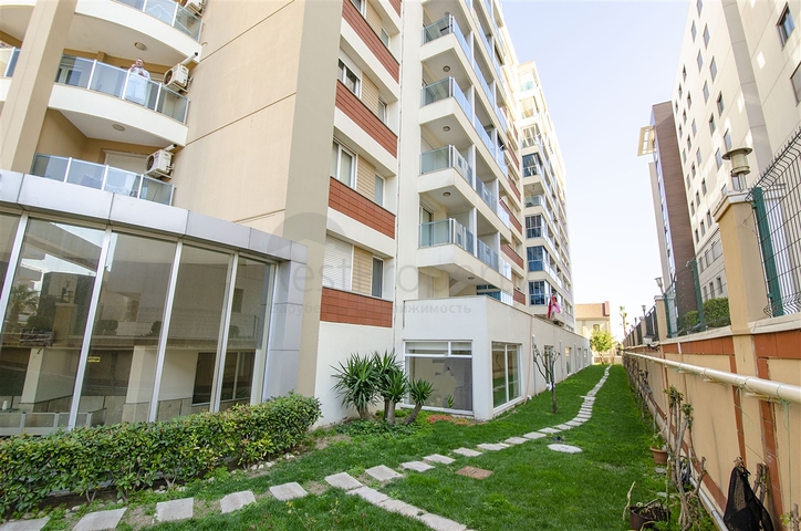 شقة مفروشة 2 + 1 مطلة على البحر بشكل مباشر في كونيالتي أنطاليا