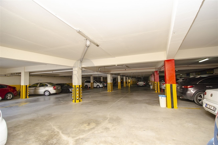 شقة مفروشة 2 + 1 مطلة على البحر بشكل مباشر في كونيالتي أنطاليا