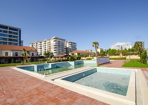 شقة مفروشة 2 + 1 مطلة على البحر بشكل مباشر في كونيالتي أنطاليا