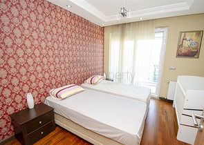 شقة مفروشة 2 + 1 مطلة على البحر بشكل مباشر في كونيالتي أنطاليا