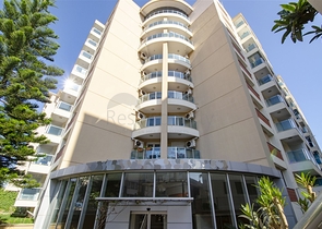 شقة مفروشة 2 + 1 مطلة على البحر بشكل مباشر في كونيالتي أنطاليا