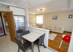 شقة مفروشة 2 + 1 مطلة على البحر بشكل مباشر في كونيالتي أنطاليا