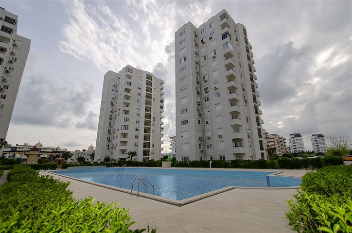 شقة 3 + 1 مع مطبخ منفصل في منطقة كوندو 200 م على البحر